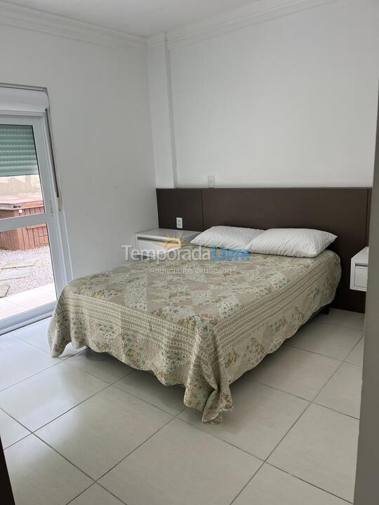 Apartment for vacation rental in Bombinhas (Praia de Bombinhas)