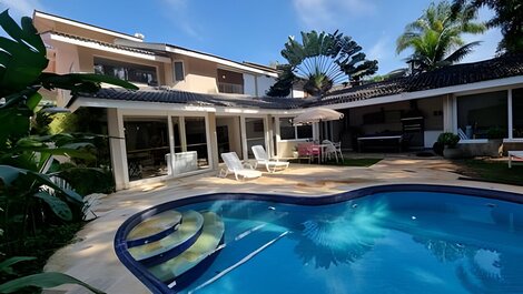 A Melhor da Riviera! 5 Suítes | Piscina Aquecida