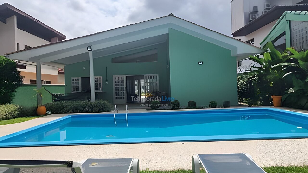 Casa para aluguel de temporada em Bertioga (Riviera de São Lourenço)
