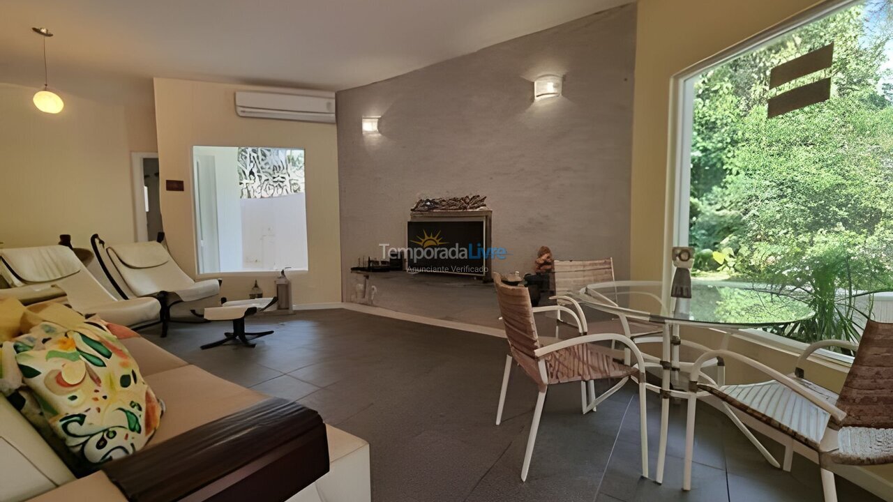 Chácara / sítio para aluguel de temporada em Bertioga (Riviera de São Lourenço)