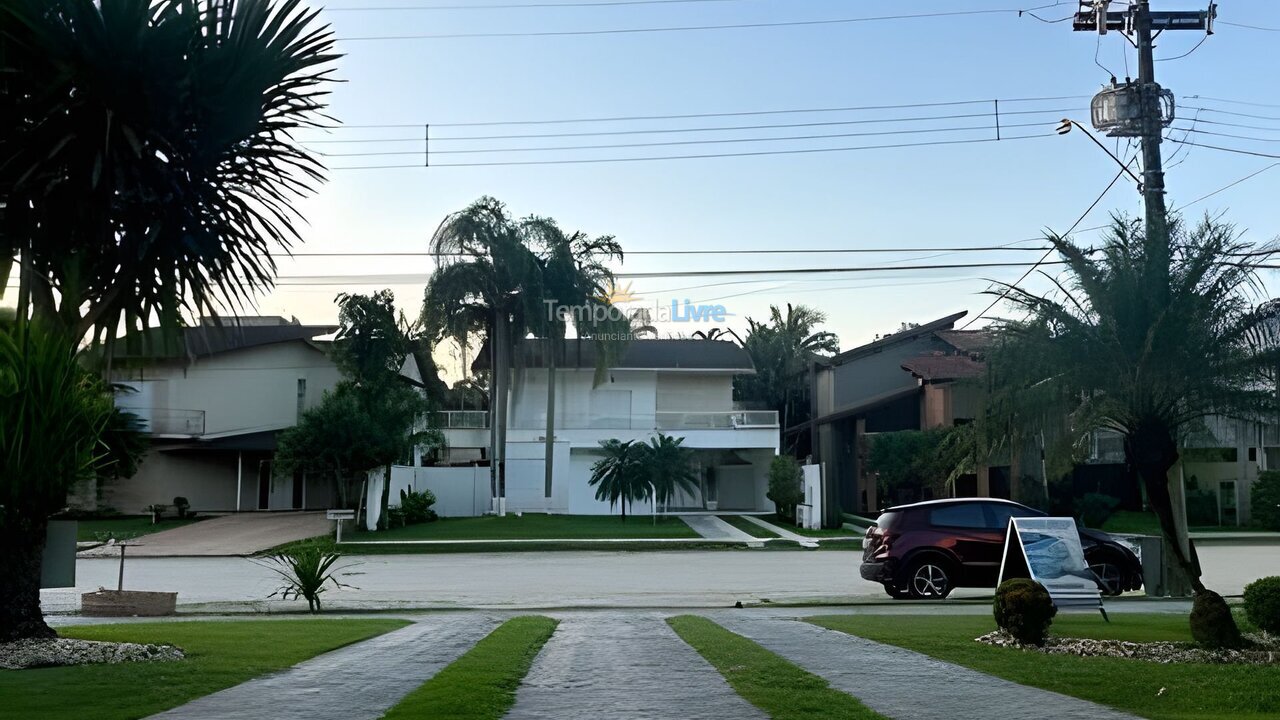Casa para aluguel de temporada em Bertioga (Riviera de São Lourenço)