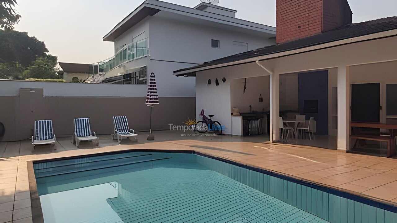 Chácara / sítio para aluguel de temporada em Bertioga (Riviera de São Lourenço)