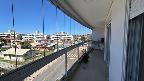 Apartamento em condomínio alto padrão em home club a 50m da praia