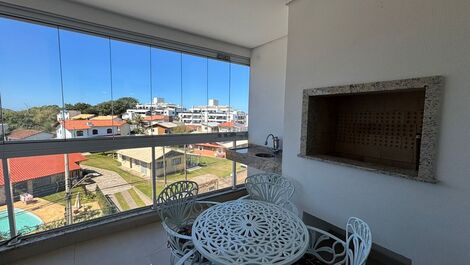 Apartamento em condomínio alto padrão em home club a 50m da praia