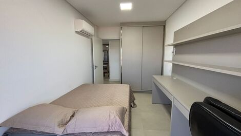 Apartamento em condomínio alto padrão em home club a 50m da praia
