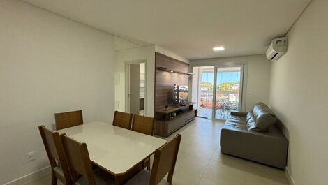 Apartamento em condomínio alto padrão em home club a 50m da praia