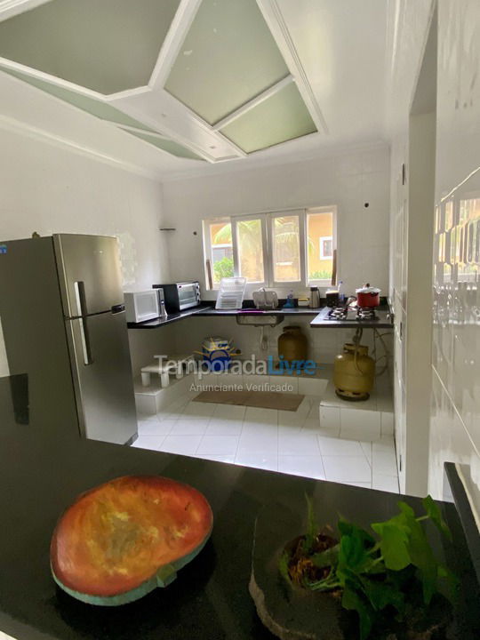 Casa para aluguel de temporada em Bertioga (Praia de Guaratuba)