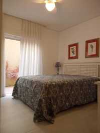 4 bedrooms, swimming pool, sea front, right on the sand, sea view.
