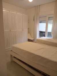 4 bedrooms, swimming pool, sea front, right on the sand, sea view.