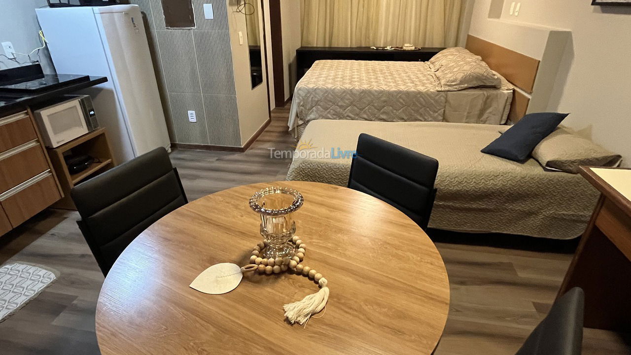 Apartamento para aluguel de temporada em Salvador (Caminho das árvores)