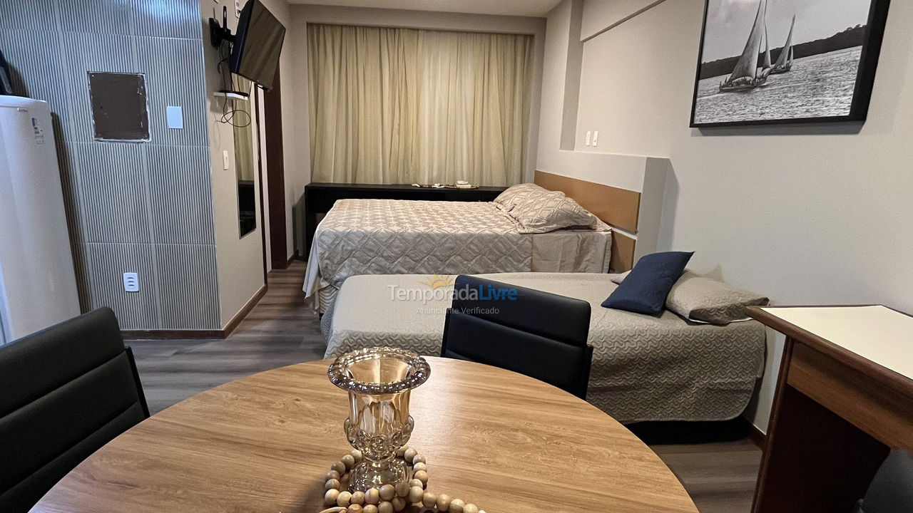 Apartamento para aluguel de temporada em Salvador (Caminho das árvores)