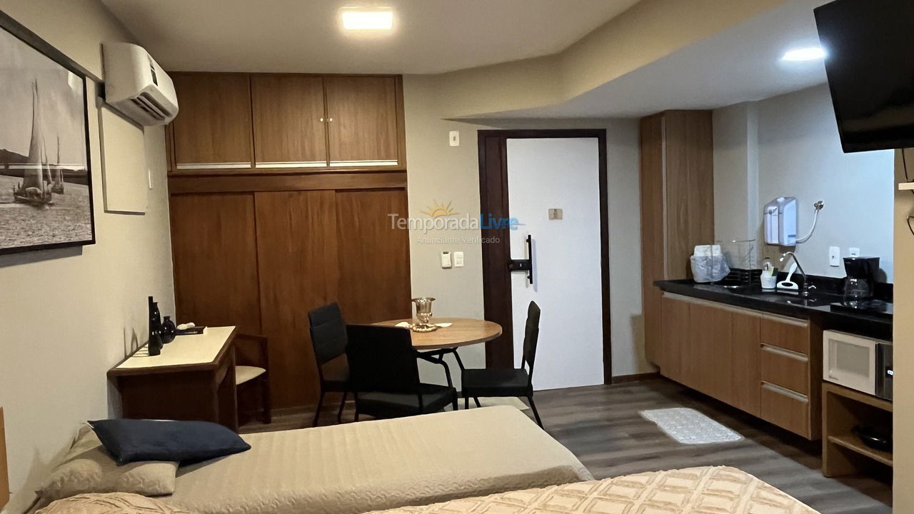 Apartamento para aluguel de temporada em Salvador (Caminho das árvores)