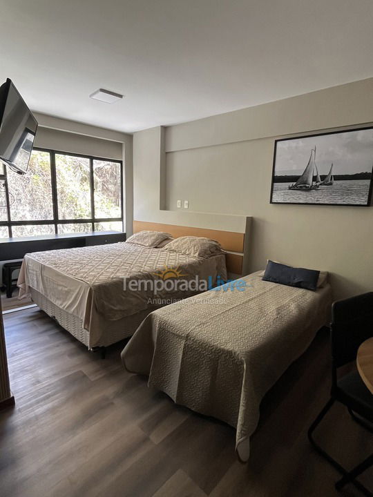Apartamento para aluguel de temporada em Salvador (Caminho das árvores)
