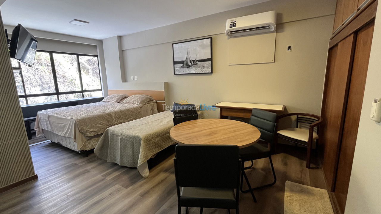 Apartamento para aluguel de temporada em Salvador (Caminho das árvores)