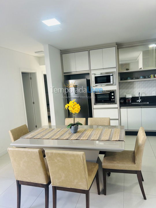 Apartamento para aluguel de temporada em Florianopolis (Praia dos Ingleses)