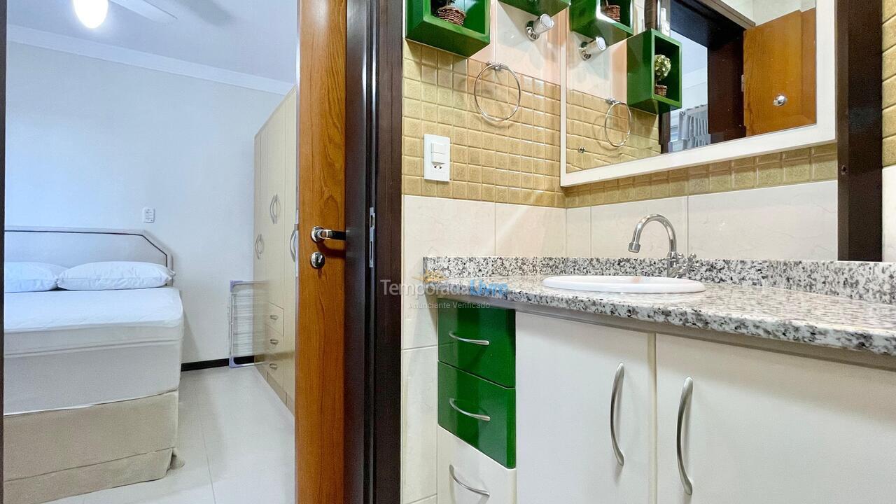 Apartment for vacation rental in Itapema (Meia Praia)