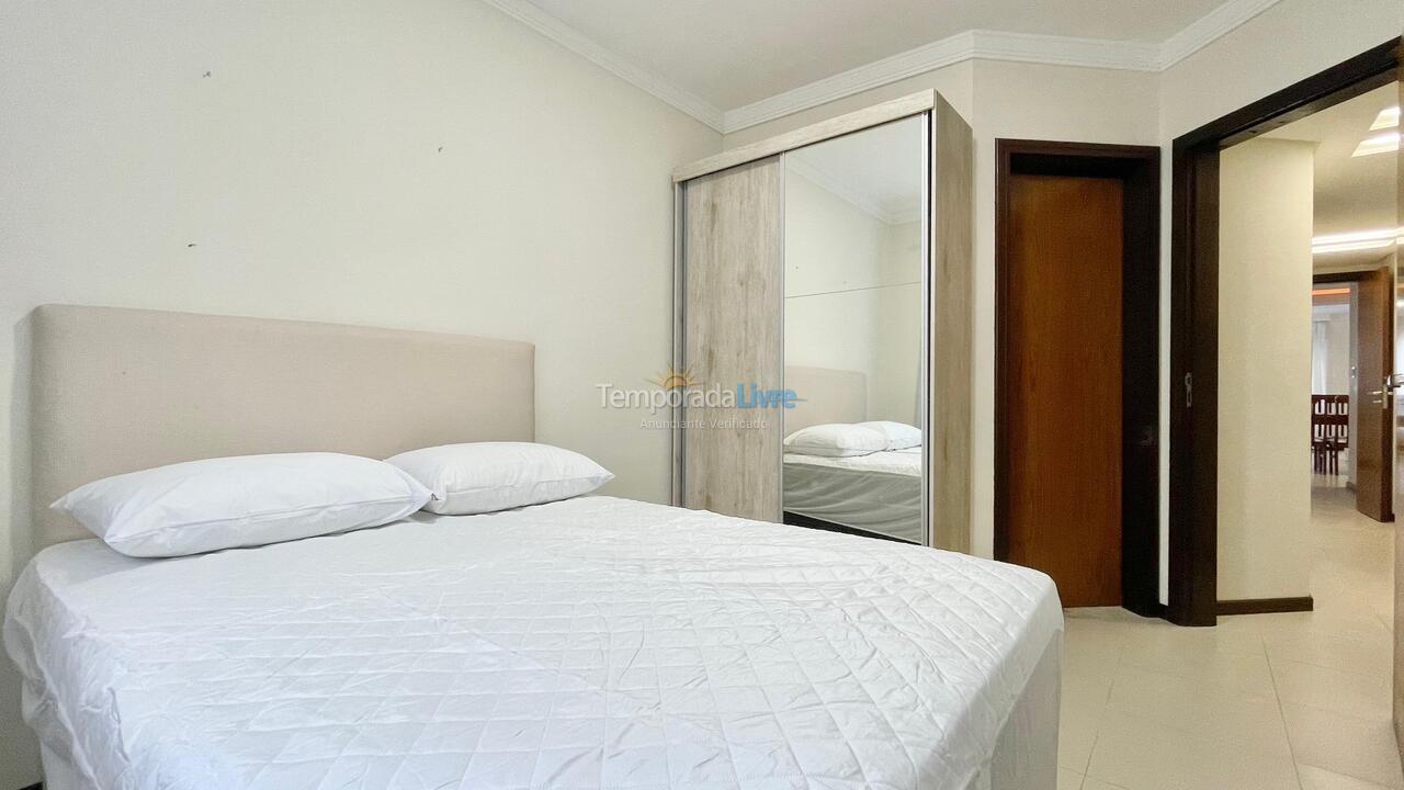 Apartment for vacation rental in Itapema (Meia Praia)