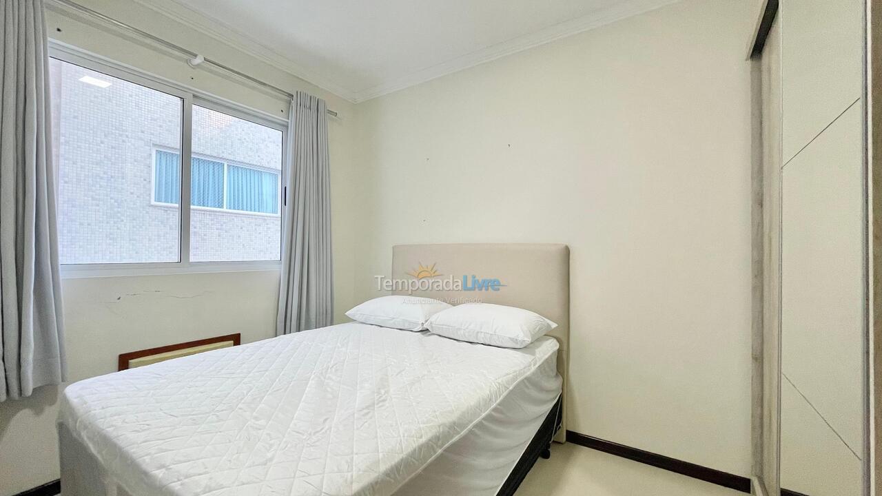 Apartment for vacation rental in Itapema (Meia Praia)