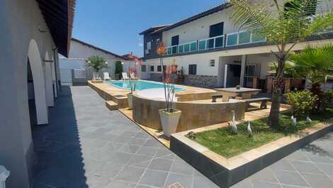 Casa para alugar em Mongaguá - Mongaguá