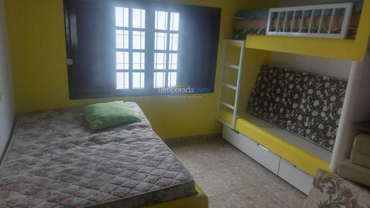 Casa para aluguel de temporada em Mongaguá (Mongaguá)