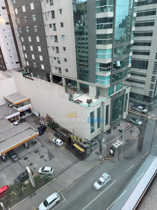Casa para aluguel de temporada em Itapema (Meia Praia Frente Mar)