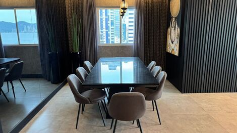 Apartamento com vista para o mar