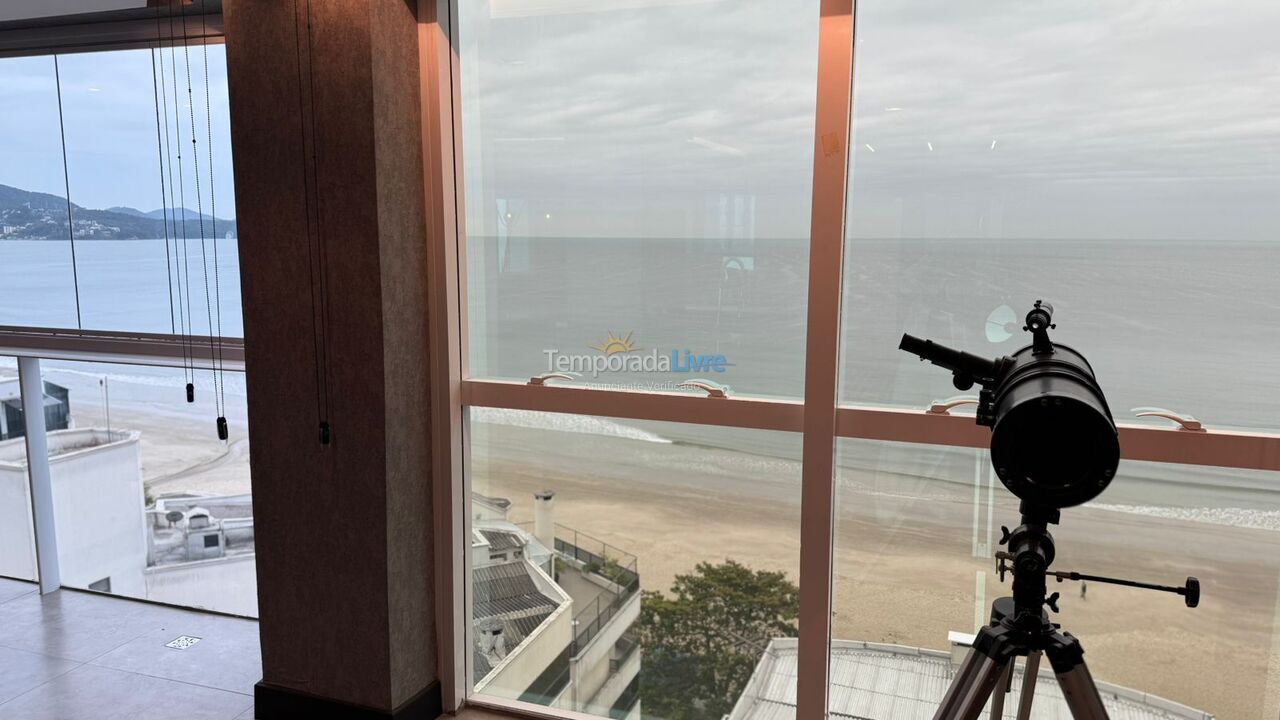 Casa para aluguel de temporada em Itapema (Meia Praia Frente Mar)