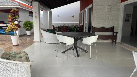 House by the river and next to the sea located in a condominium, Camaçari