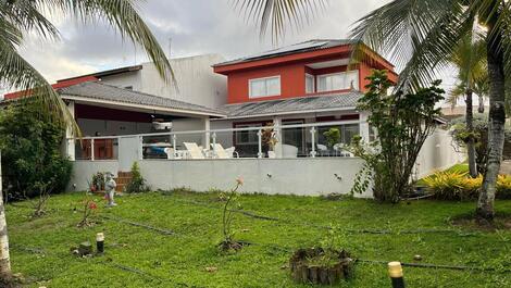 House by the river and next to the sea located in a condominium, Camaçari