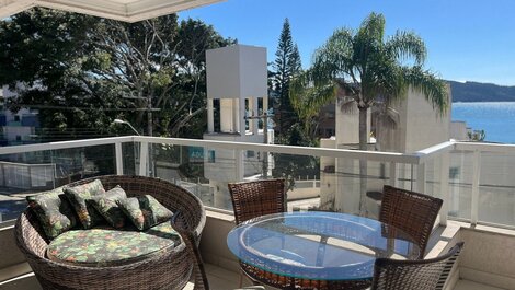 461A - Apartamento com vista mar. Praia da Lagoinha Bombinhas.