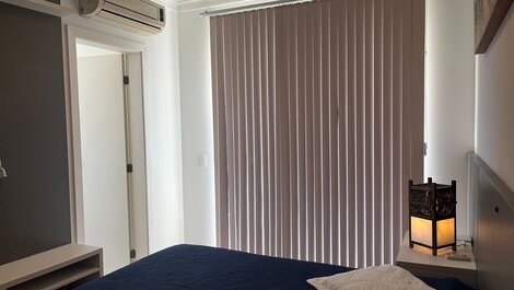 461A - Apartamento com vista mar. Praia da Lagoinha Bombinhas.