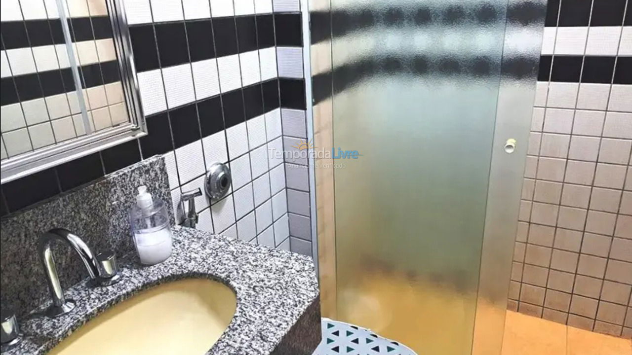 Apartamento para aluguel de temporada em Matinhos (Caiobá)
