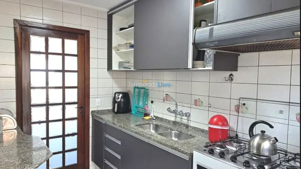 Apartamento para aluguel de temporada em Matinhos (Caiobá)
