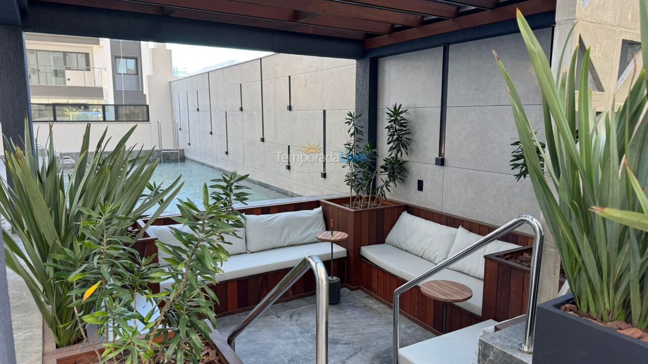 Apartment for vacation rental in Itapema (Meia Praia Quadra do Mar)