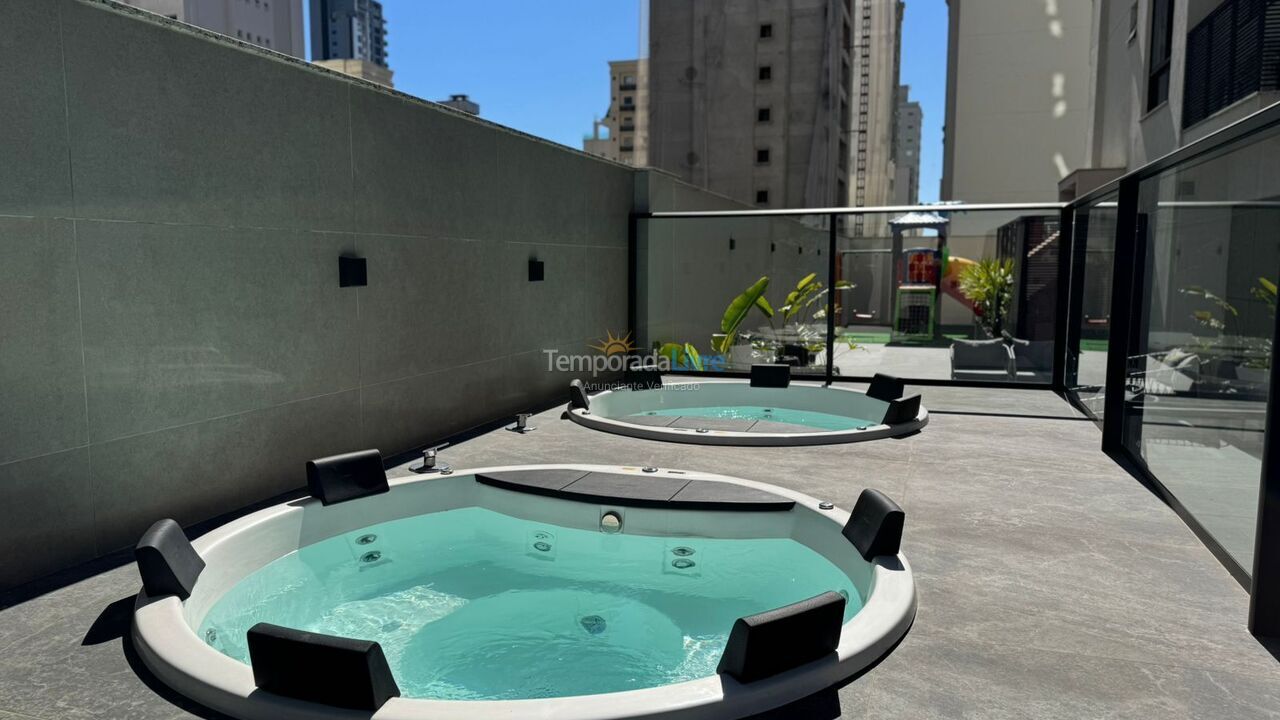 Apartment for vacation rental in Itapema (Meia Praia Quadra do Mar)