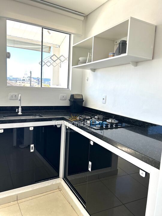 Apartamento para aluguel de temporada em Bombinhas (Canto Grande)