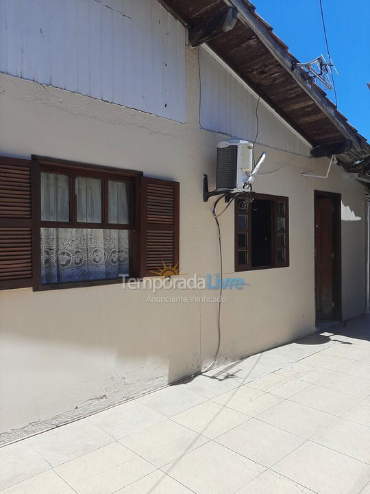 Casa para alquiler de vacaciones em Florianópolis (Cachoeira do Bom Jesus)