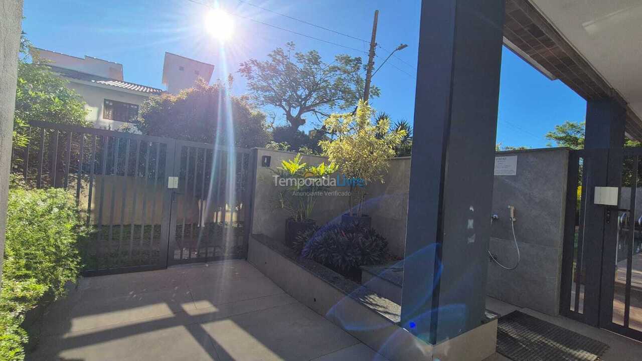 Apartamento para alquiler de vacaciones em Florianópolis (Jurere Tradicional)