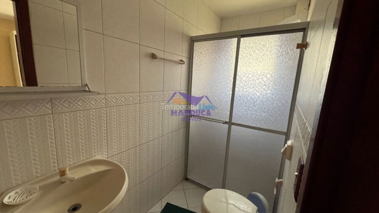 Apartamento para aluguel de temporada em Bombinhas (Praia de Quatro Ilhas)