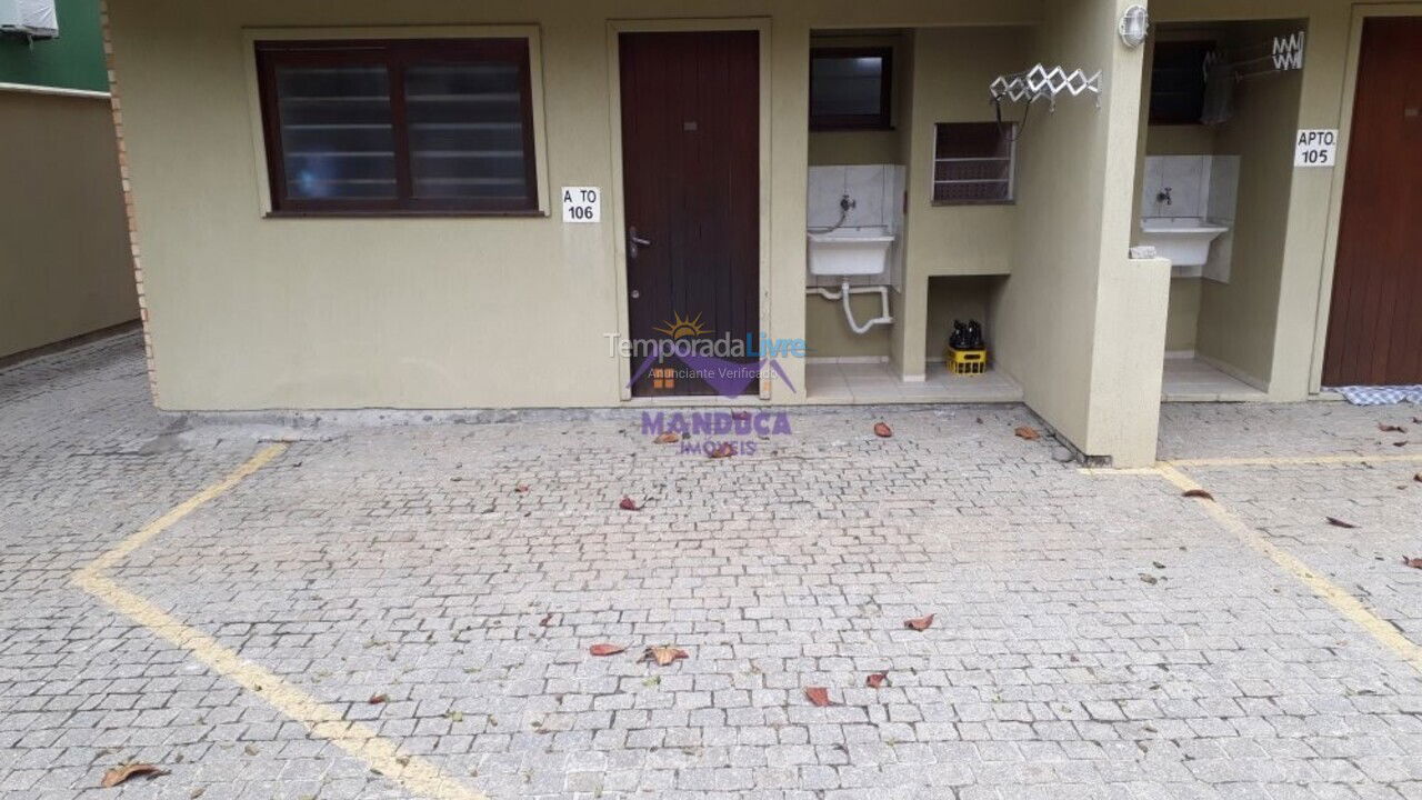 Apartamento para aluguel de temporada em Bombinhas (Praia de Quatro Ilhas)