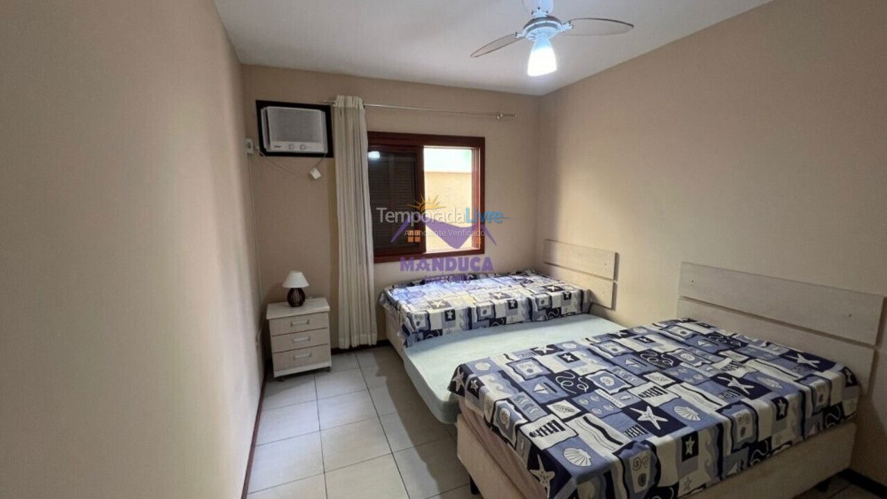 Apartamento para aluguel de temporada em Bombinhas (Praia de Quatro Ilhas)