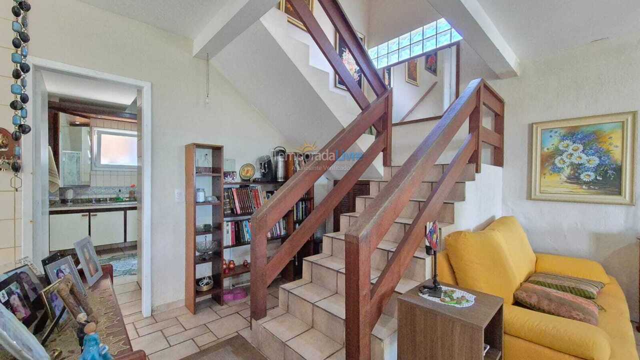 Casa para aluguel de temporada em Florianópolis (Jurere Tradicional)