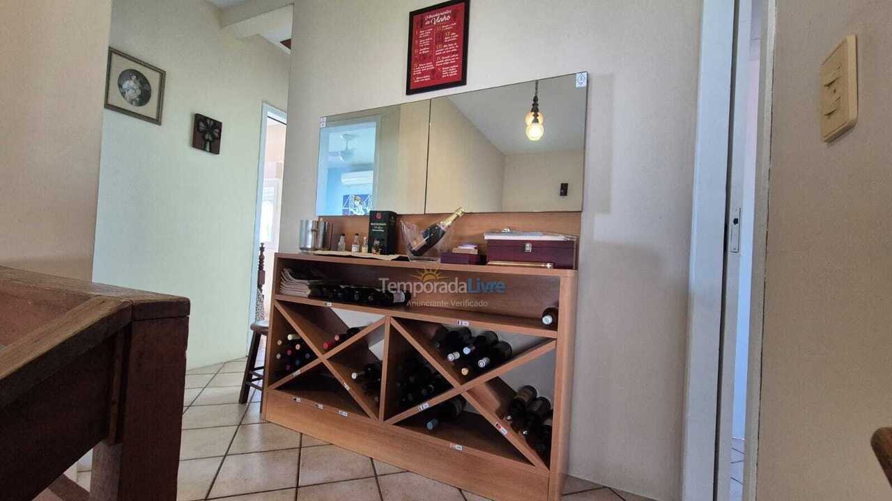 Casa para aluguel de temporada em Florianópolis (Jurere Tradicional)