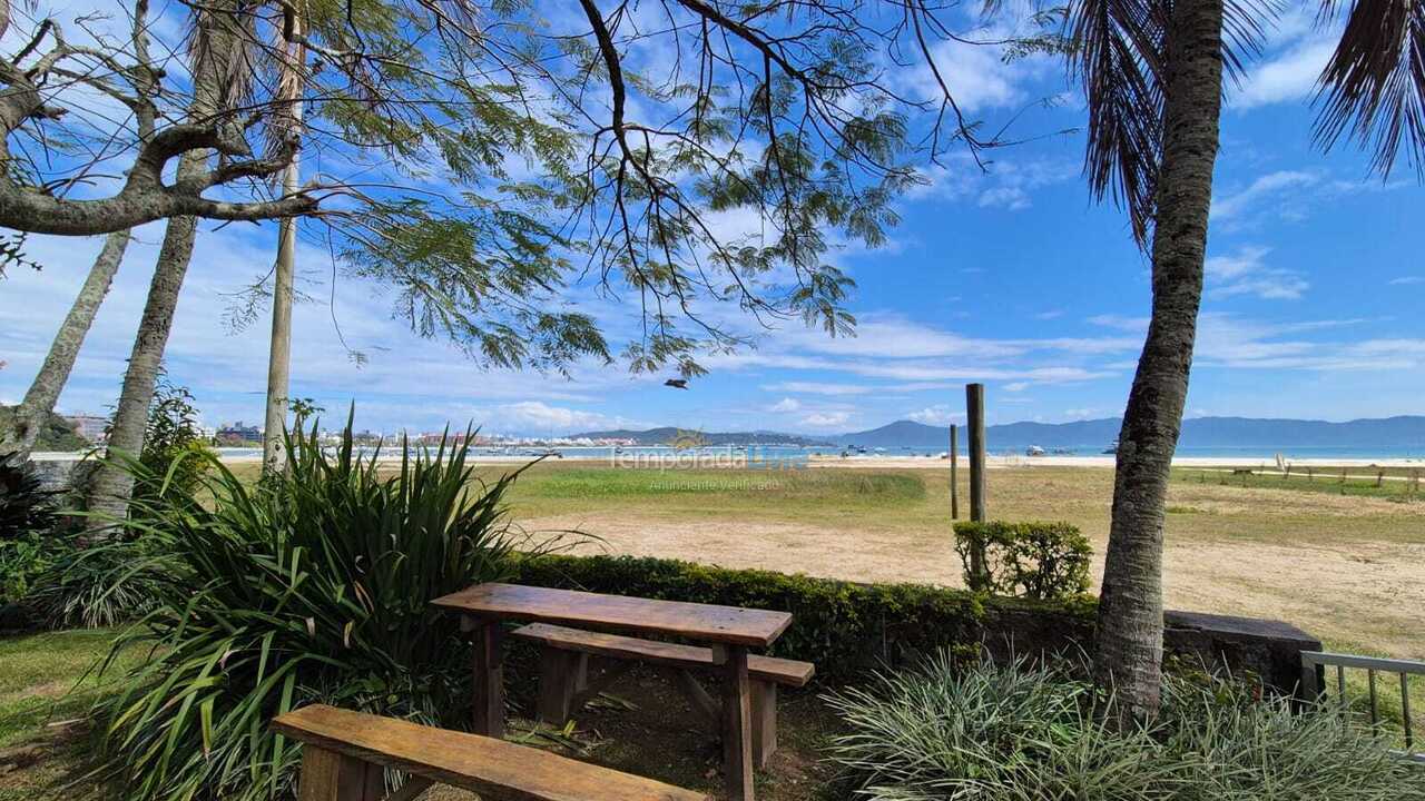 Casa para aluguel de temporada em Florianópolis (Jurere Tradicional)