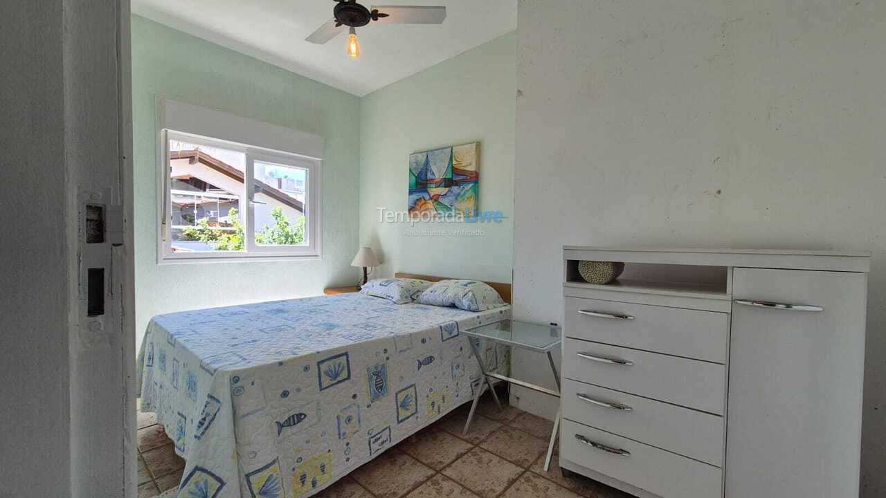 Casa para aluguel de temporada em Florianópolis (Jurere Tradicional)