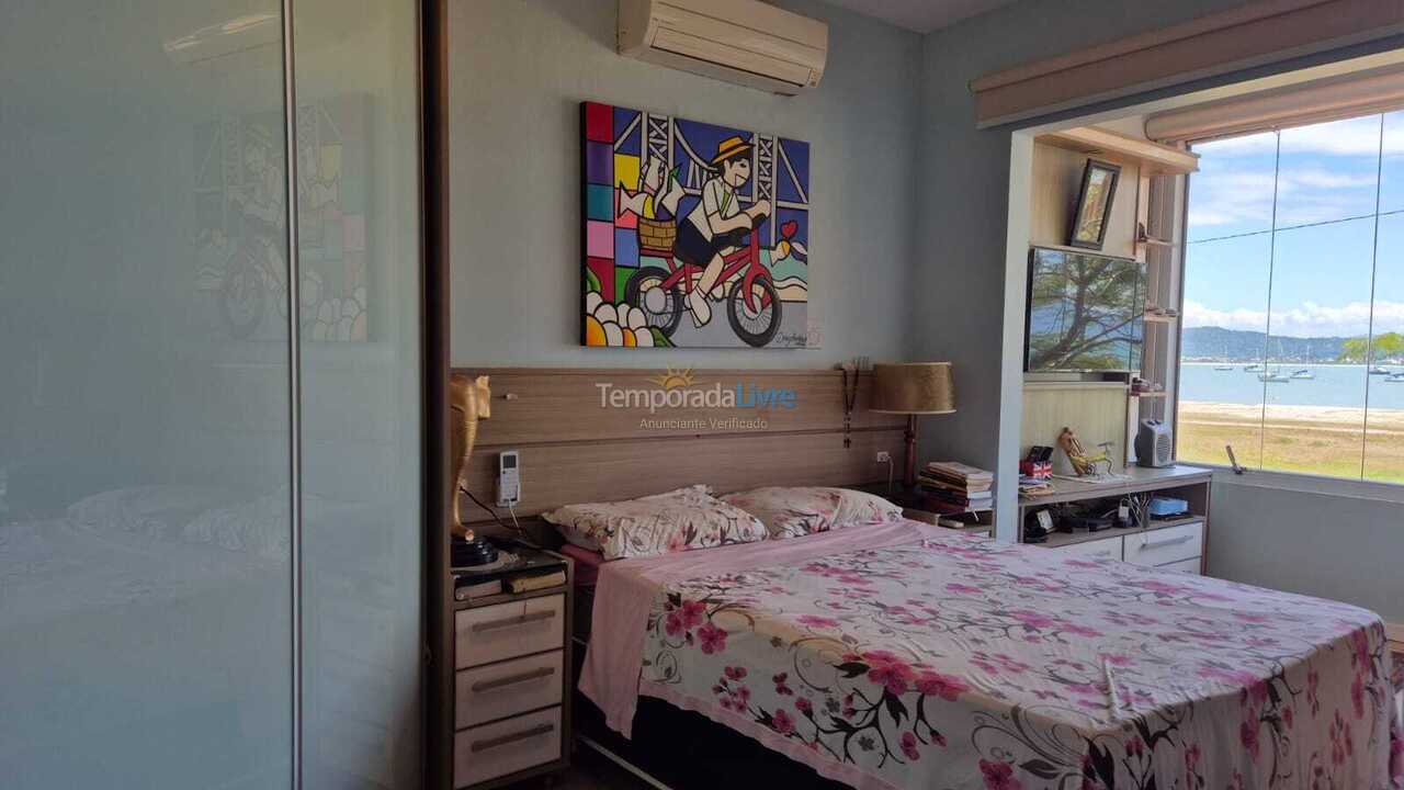 Casa para aluguel de temporada em Florianópolis (Jurere Tradicional)