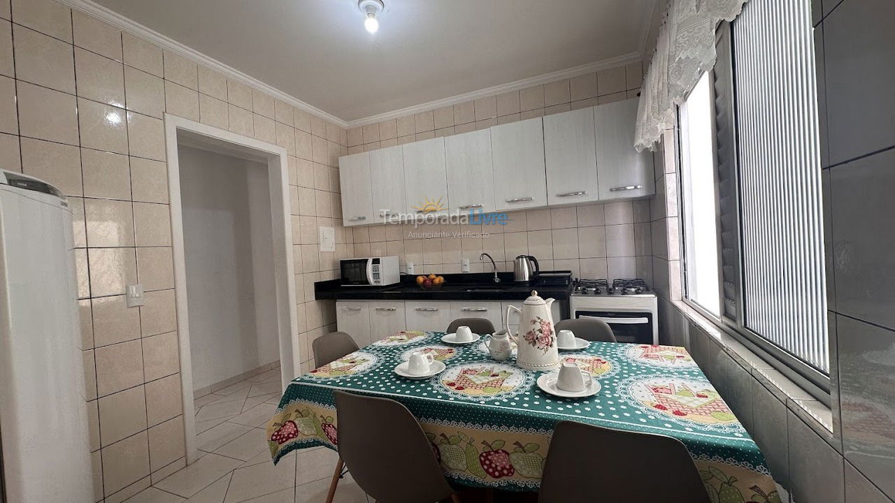 Apartamento para aluguel de temporada em Balneário Camboriú (Praia Central)