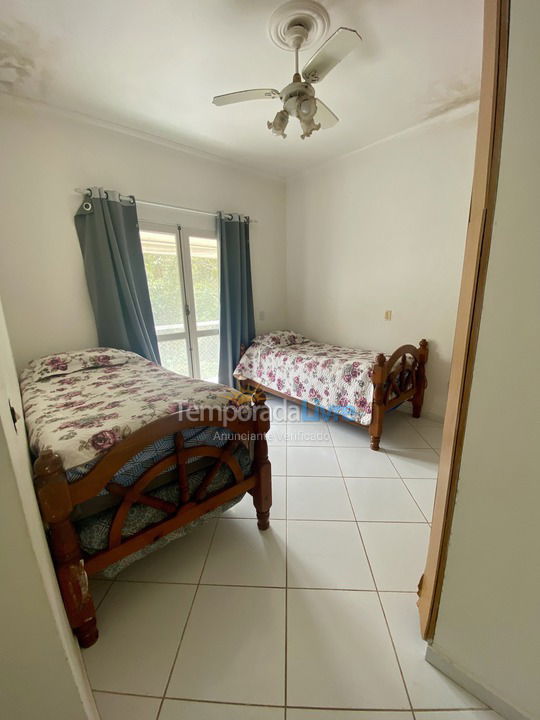 Casa para aluguel de temporada em Bertioga (Praia de Guaratuba)