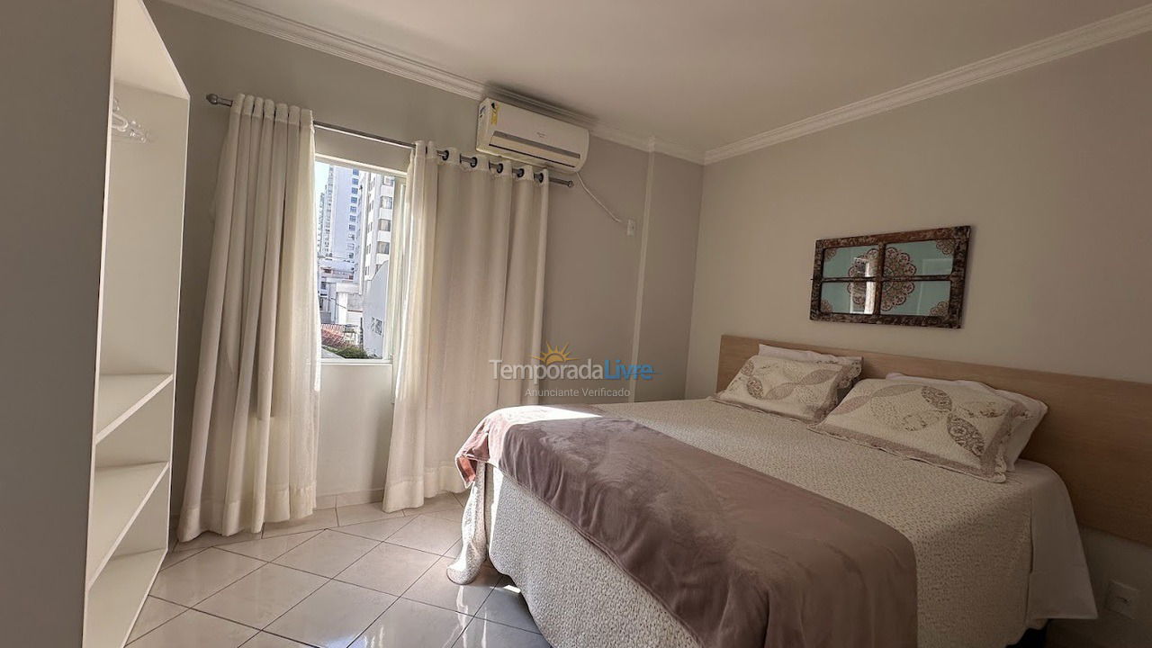 Apartamento para aluguel de temporada em Balneário Camboriú (Praia Central)
