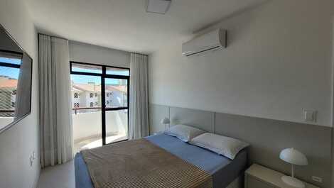 Dormitório com cama box de casal